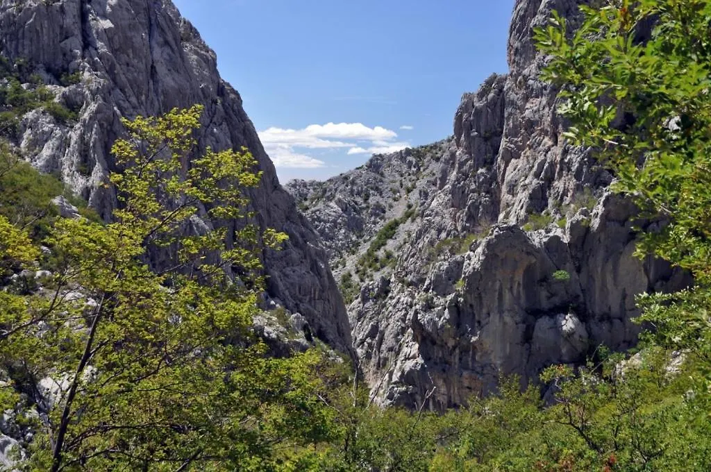 Apartment In Starigrad-Paklenica With Terrace, Air Conditioning, Wifi 627-3